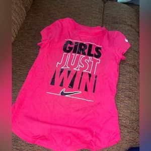 Little girls Nike tshirt